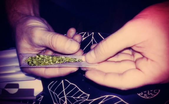 marijuana-joint-574x356.jpg
