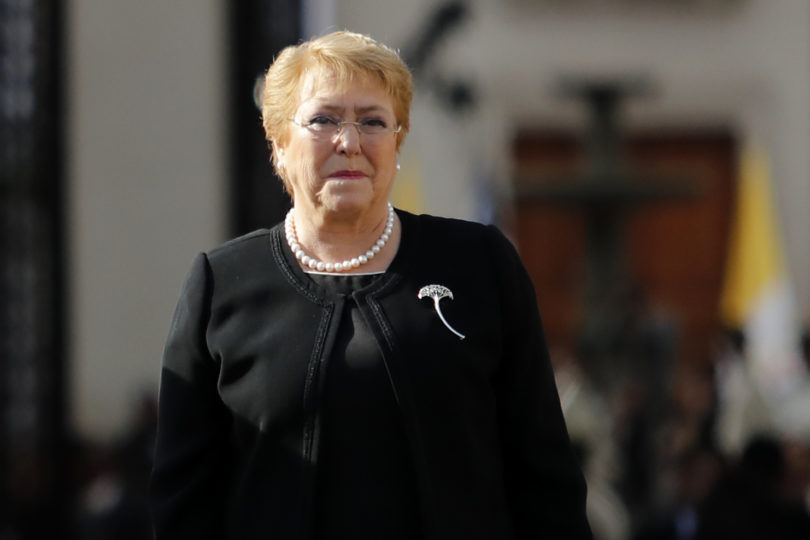 Bachelet firma proyecto que elimina el indulto presidencial y entrega esta atribución a tribunales