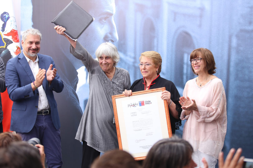 Presidenta Michelle Bachelet entrega inmueble fiscal a la Fundación Víctor Jara