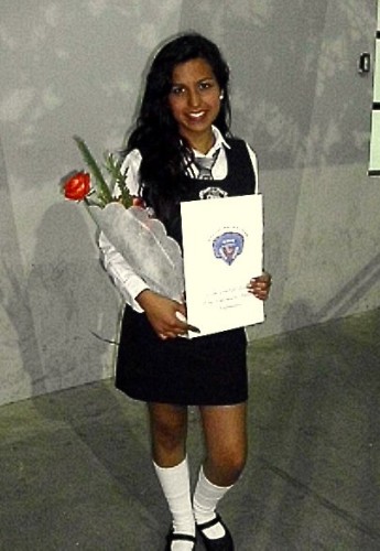 Nicole en su licenciatura en el Colegio Eduardo de La Barra.