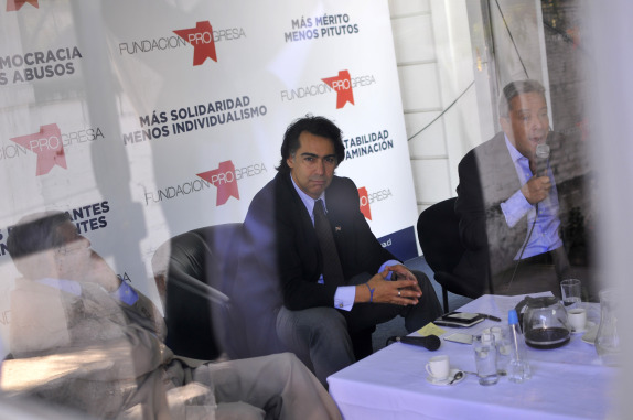 Seminario "Diferendo Chile-Perú: Repensando la política exterior chilena"
