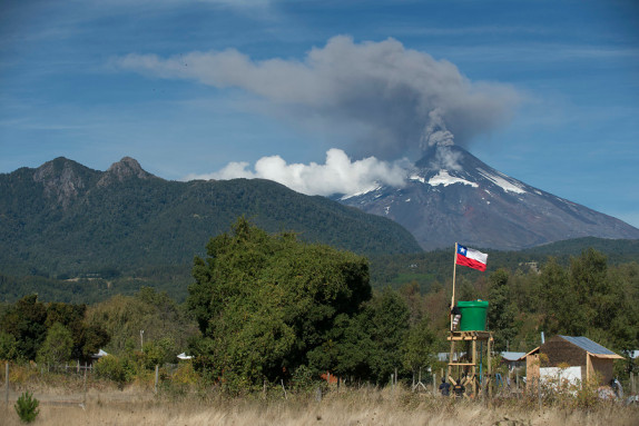 volcán villarrica 5 abril 2015 b}