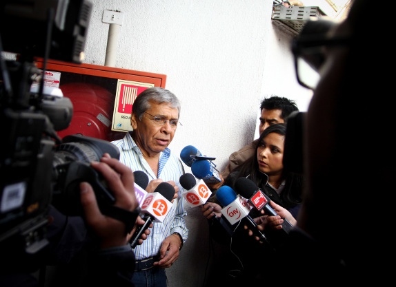 Luis Plaza da declaraciones a la prensa
