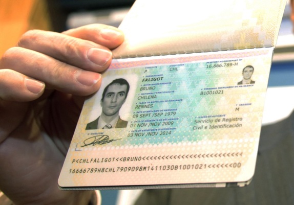 Presentacion de nueva cédula de identidad y pasaporte.