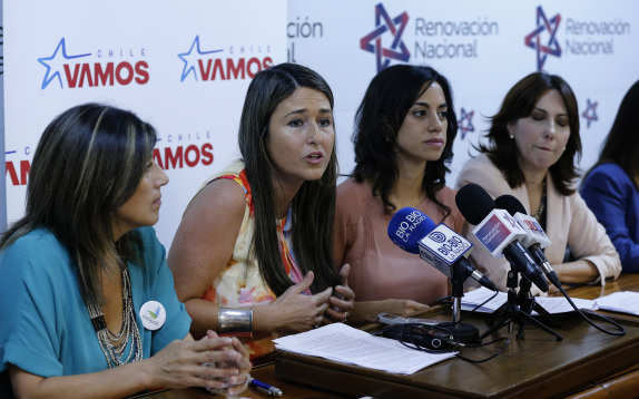 ChileVamos presenta su comisión de trabajo enfocada en la mujer