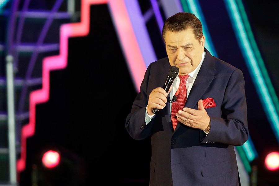 Don Francisco deja Canal 13 tras 57 años