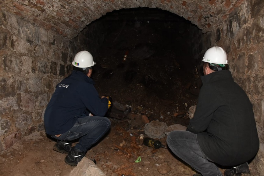 Descubren túnel subterráneo que une Independencia y Recoleta