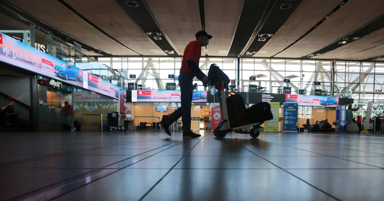 MOP demanda Aeropuerto Santiago