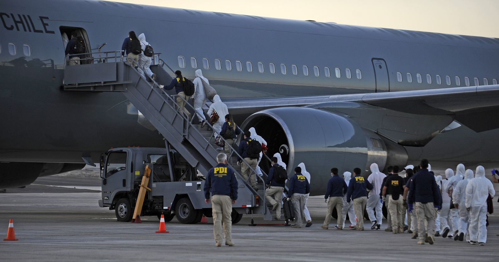 vuelo expulsión migrantes