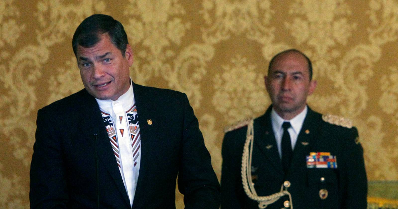 Rafael Correa felicita a Guillermo Lasso