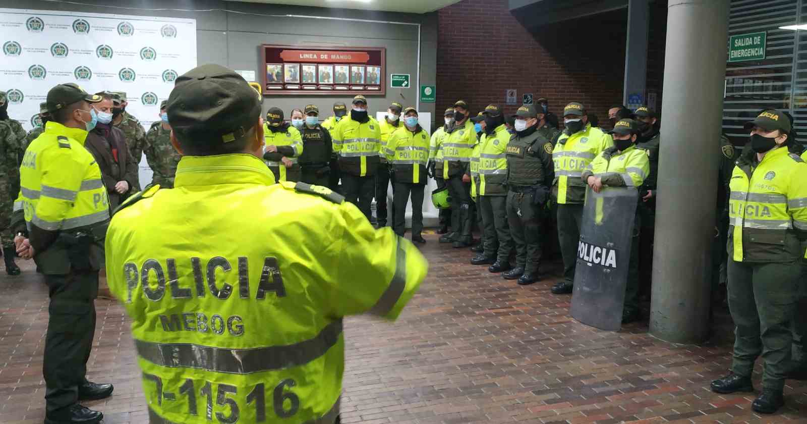 Colombia policías heridos