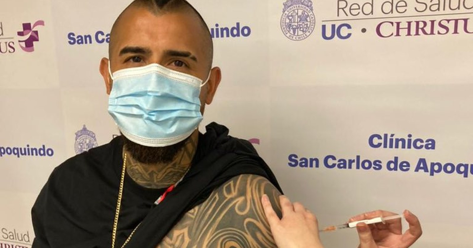 Arturo Vidal vacuna