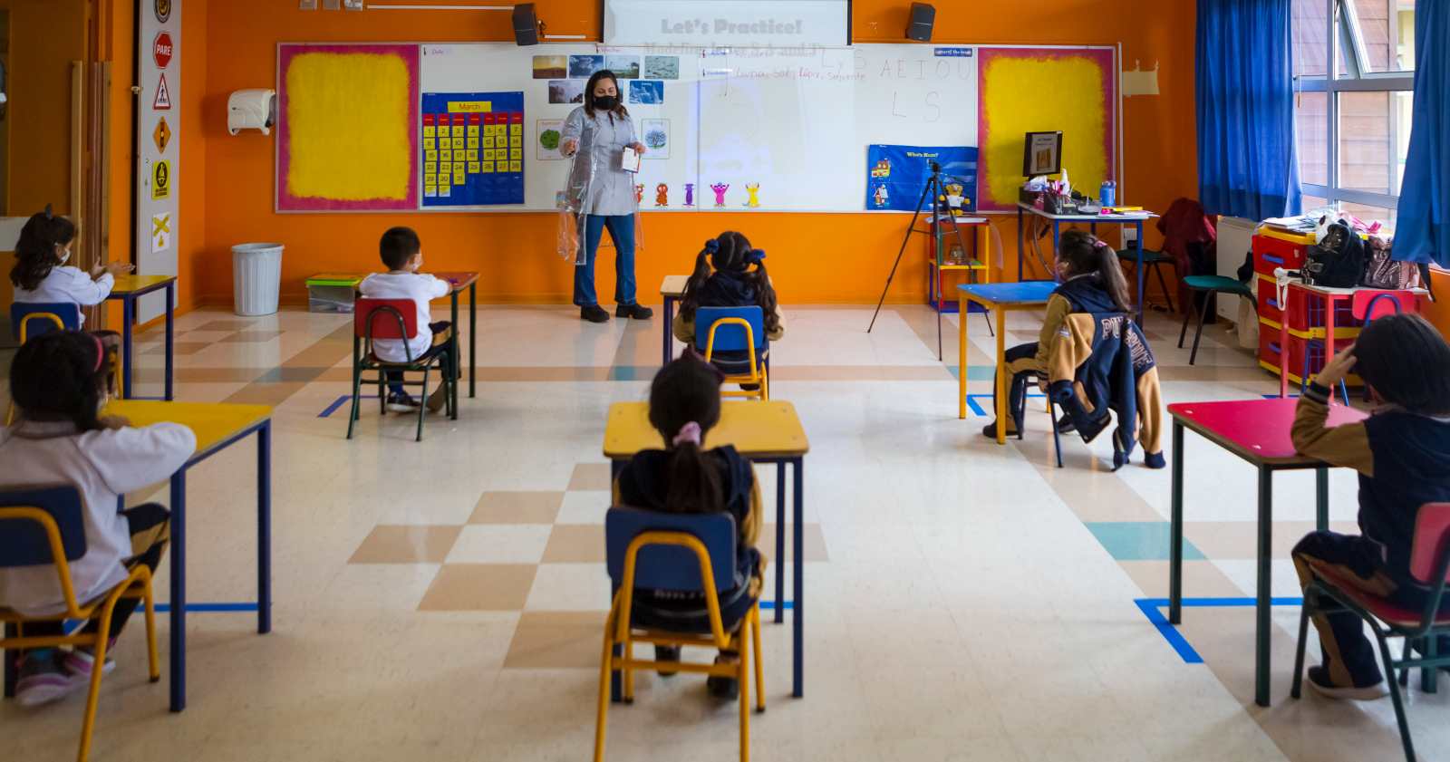 La Reina encuesta clases