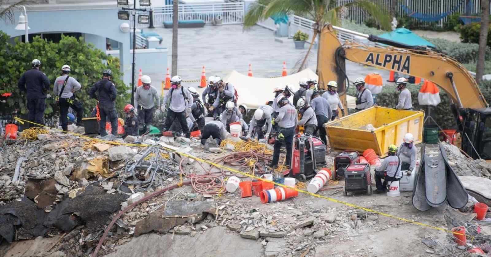 muertos derrumbe de un edificio en Miami