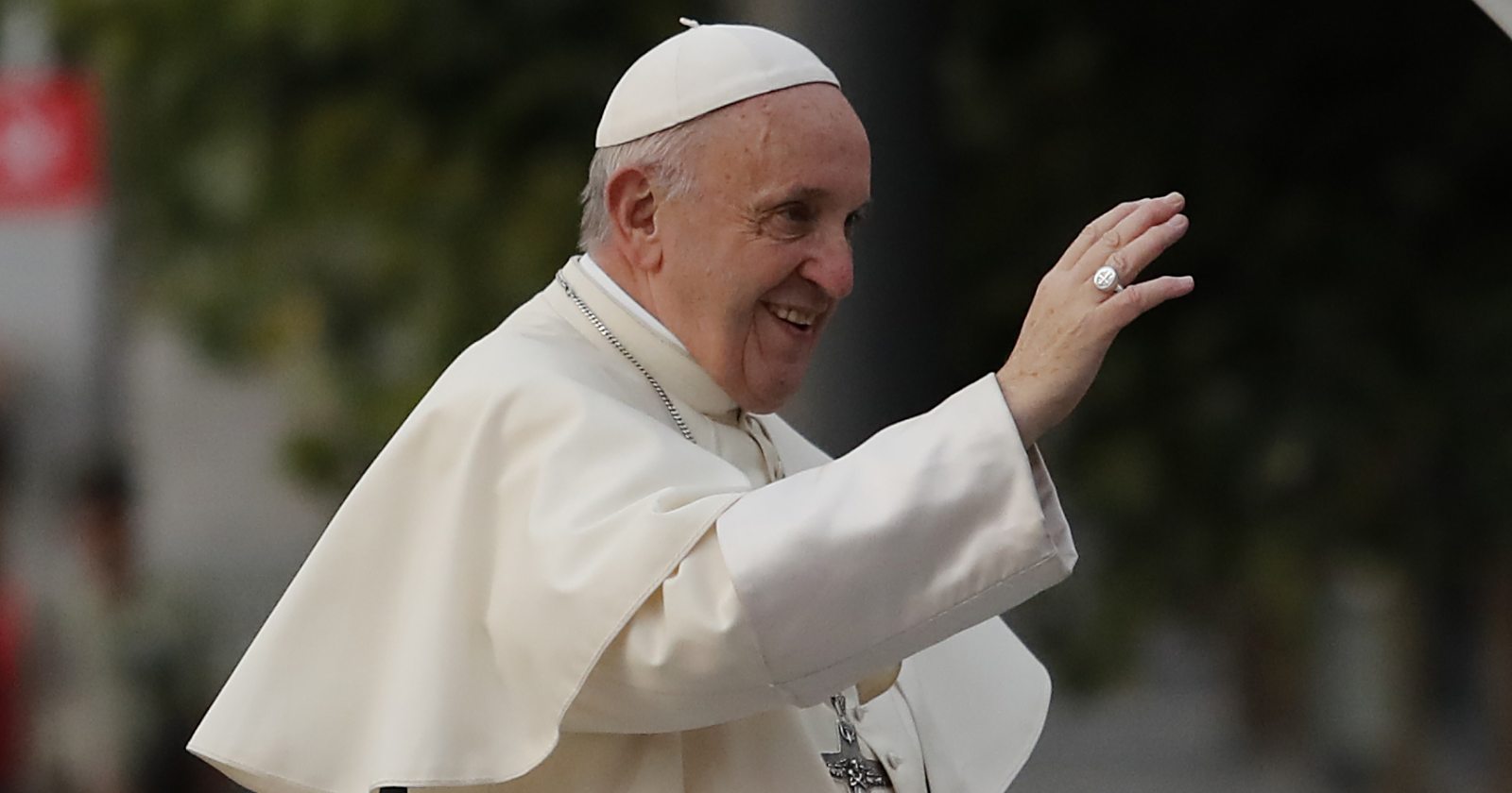 Papa Francisco renuncia