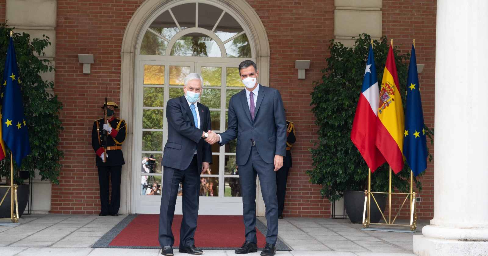 Pedro Sánchez visita Sebastián Piñera