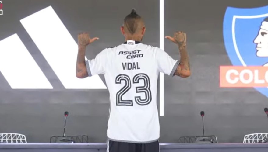 VIDEO - Colo Colo presenta su nueva camiseta 2024