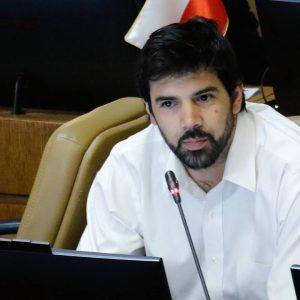 Diputado Joaquín Lavín es nombrado en formalización de Cathy Barriga