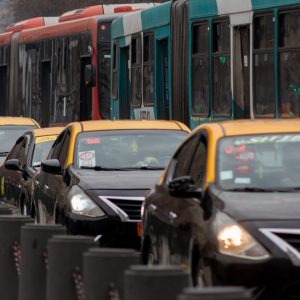 taxistas se suman a paro de buses RED Súper Lunes