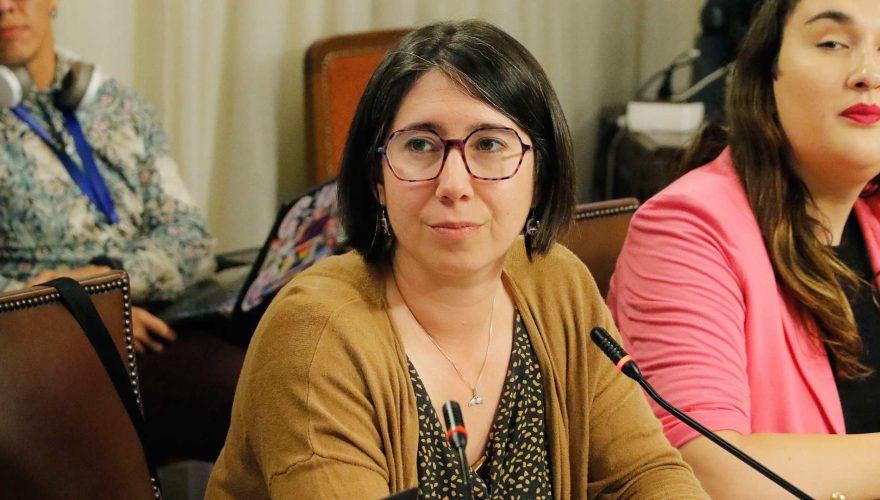 diputada Carolina Tello se va del PC al Frente Amplio